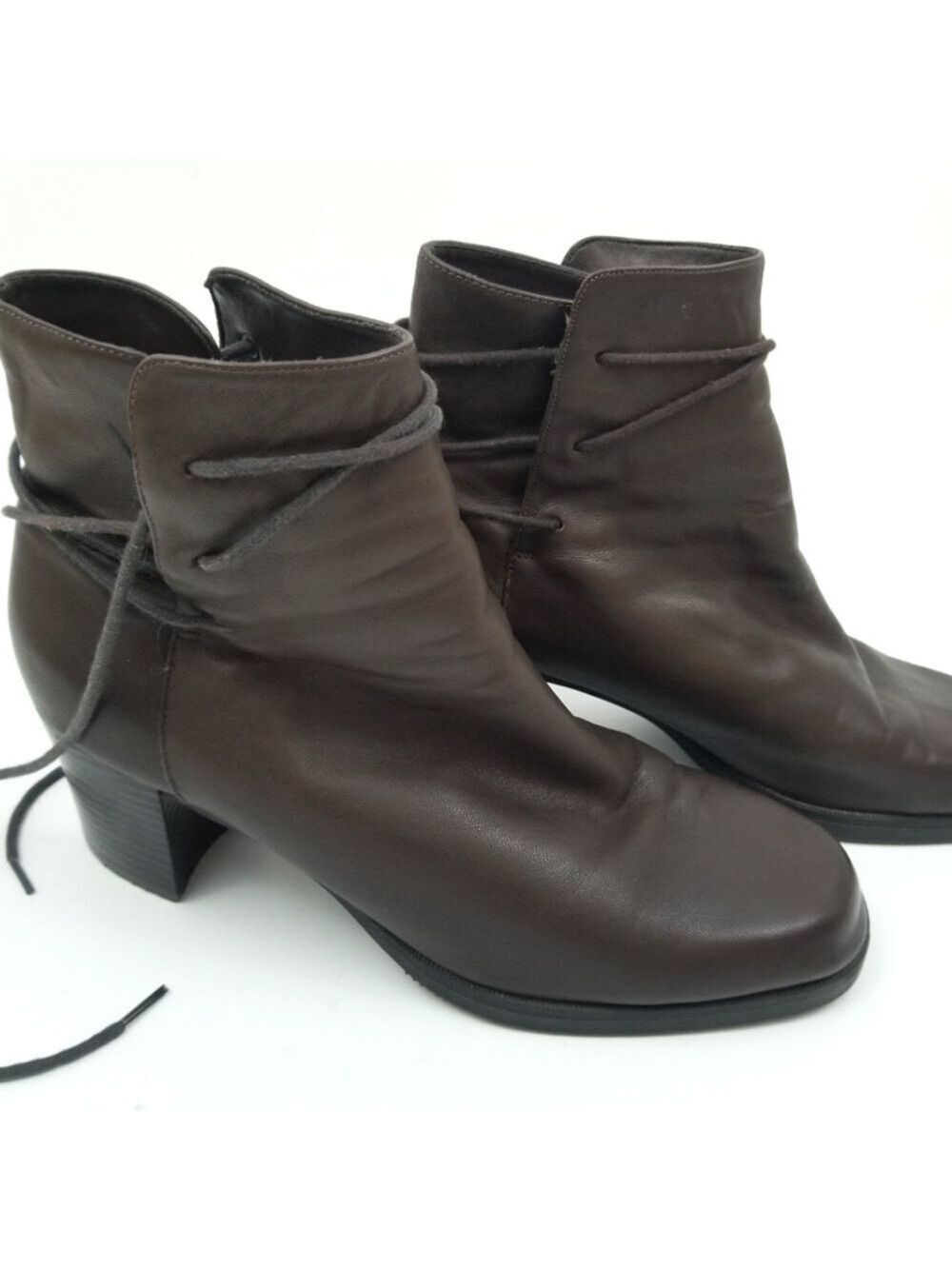 Amanda Smith Brown Leather Block Heel Booties, Size 10M - Picture 3 of 16